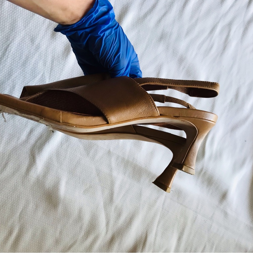 Ángel Alarcón Tan Heeled Sandals - Picture 7 of 9